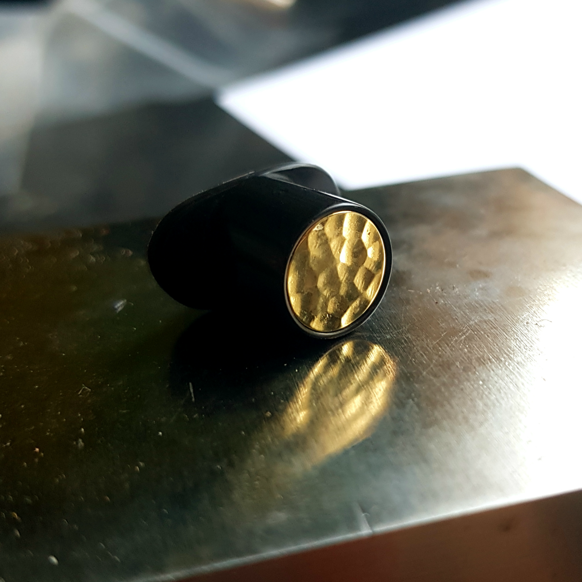Home Products Delrin Round Labret Plug - Hammered Inlay